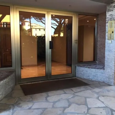 De Standing Face A La Mer Avec Vue Exceptionnelle Sur Les Iles De Lerins Appartement Mandelieu